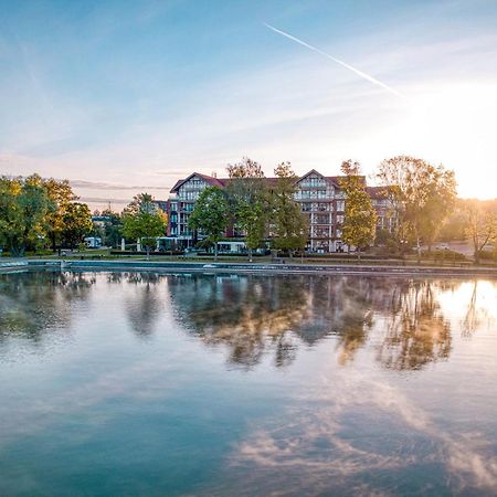 Willa Port Ostróda Kültér fotó The lake at the campus of the University of Applied Sciences and Medical University of Southern Tyrol