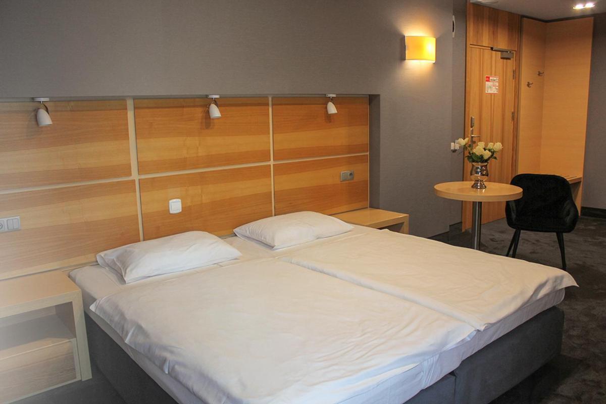 Willa Port Ostróda Kültér fotó A room at the hotel